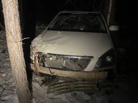 В Якутии пьяная женщина съехала с дороги и опрокинула автомобиль