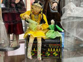 В Якутске открылась выставка авторских кукол народов России