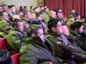 Артисты из Якутии выступили в бурятском гарнизоне перед мобилизованными земляками