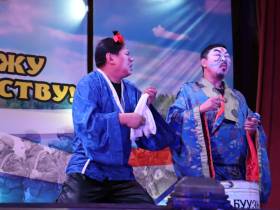 Артисты из Якутии выступили в бурятском гарнизоне перед мобилизованными земляками