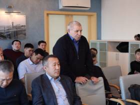 Перегруз на дорогах Якутии. В Минтрансе встретились с перевозчиками