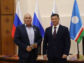 Работников транспорта Якутии наградили в преддверии профессионального праздника