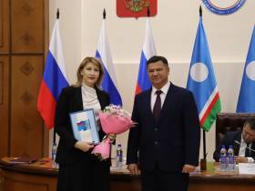 Работников транспорта Якутии наградили в преддверии профессионального праздника