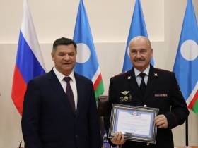 Работников транспорта Якутии наградили в преддверии профессионального праздника