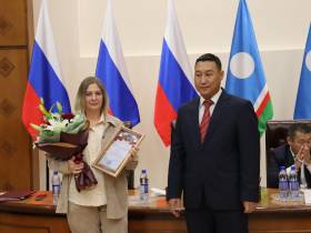 Работников транспорта Якутии наградили в преддверии профессионального праздника