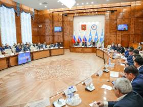 Работников транспорта Якутии наградили в преддверии профессионального праздника