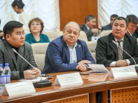 Работников транспорта Якутии наградили в преддверии профессионального праздника