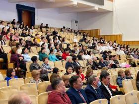 О новых подходах в педиатрии: съезд детских врачей стартовал в Якутии