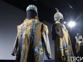 Единство традиций и инноваций. В Якутске открылись выставки декады олонхо