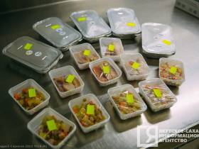 Еда высокого полета: как устроен цех бортового питания в аэропорту Якутска