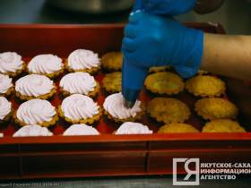 Еда высокого полета: как устроен цех бортового питания в аэропорту Якутска