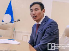 Спектакли, живое исполнение и стипендии олонхосутам. В Якутии пройдёт декада Олонхо