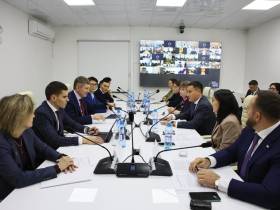 Министр экономического развития России встретился с бизнес-сообществом Якутии