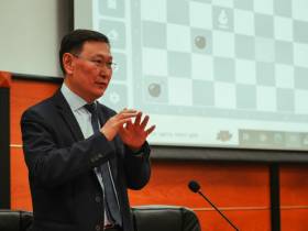 В Якутии педагогам презентовали программу по обучению детей шахматам