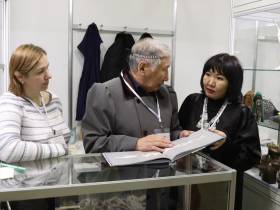 «Сказ на бивне мамонта». Якутские мастера представили работы на фестивале косторезного искусства