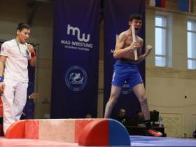 Мегино-Кангаласский и Амгинский районы вышли в финал Кубка Федерации по мас-рестлингу