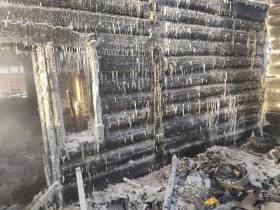 Уголовное дело возбуждено после обнаружения тела ребёнка на месте пожара в Таттинском районе