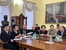 В Якутске почтили память заслуженного тренера республики Константина Постникова