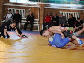 В Якутии стартовал турнир по вольной борьбе памяти Анатолия Константинова