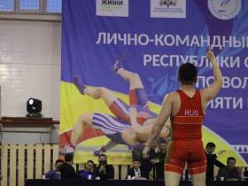 В Чурапче стали известны имена победителей чемпионата Якутии по вольной борьбе