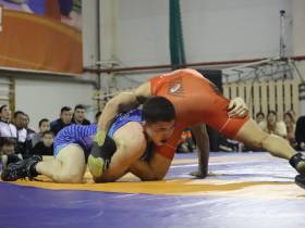 В Чурапче стали известны имена победителей чемпионата Якутии по вольной борьбе