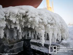 Фото и видео: как проходит выморозка судов в Якутии