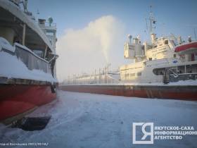 Фото и видео: как проходит выморозка судов в Якутии