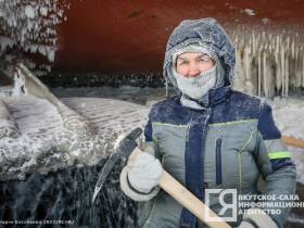 Фото и видео: как проходит выморозка судов в Якутии