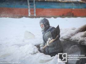 Фото и видео: как проходит выморозка судов в Якутии