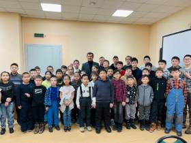 «Юные шахматисты Якутии могут добиться успехов»: Михаил Кобалия провел мастер-класс для детей