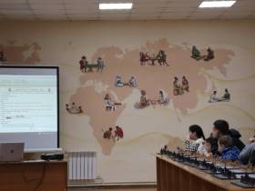 Сеанс одновременной игры провел 16-летний гроссмейстер Володар Мурзин в Якутске