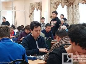 Сильнейших шахматистов Кубка главы Якутии определили по итогам блиц-турнира