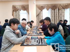 Сильнейших шахматистов Кубка главы Якутии определили по итогам блиц-турнира