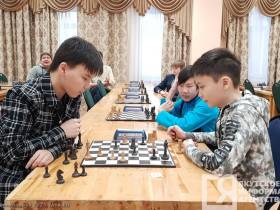 Сильнейших шахматистов Кубка главы Якутии определили по итогам блиц-турнира