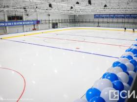 В Якутске заработал новый спорткомплекс с бассейном и катком. Цены на услуги