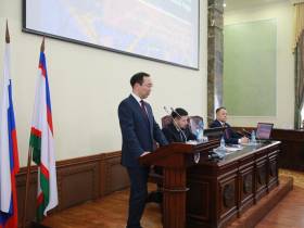 Глава Якутии обсудил с руководством Якутска реализацию указа о развитии города до 2032 года