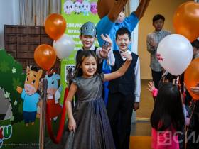 Детям Якутска презентовали сериал на якутском языке «Тооку»