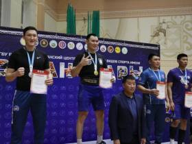 Чемпионат Якутии по мас-рестлингу преподнес сенсационные победы