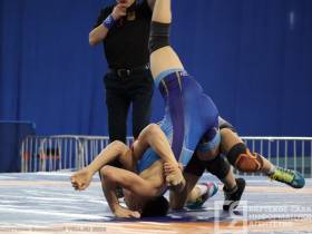 Якутские борцы завоевали 21 медаль на первенстве Дальнего Востока среди юниоров