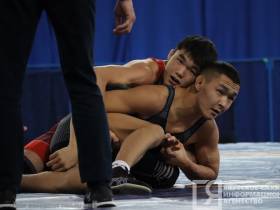 Якутские борцы завоевали 21 медаль на первенстве Дальнего Востока среди юниоров