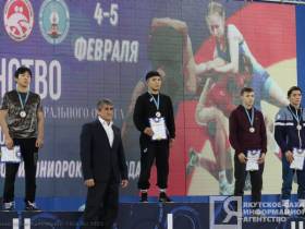 Якутские борцы завоевали 21 медаль на первенстве Дальнего Востока среди юниоров
