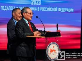 Народному учителю РФ Виктору Потапову присудили премию в один миллион рублей