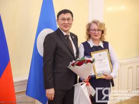 Педагогам Якутии вручили государственные и республиканские награды