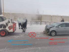 ДТП с участием мини-погрузчика произошло в Якутске