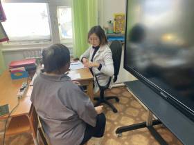 «Мобильные врачи» осмотрели жителей труднодоступного арктического села Уянди