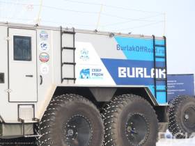 «Предстоит непростой маршрут»: в Якутии стартовала экстремальная экспедиция на вездеходах