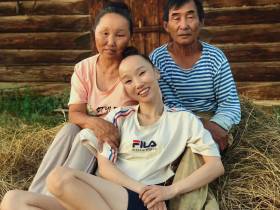 Влюблённая в музыку: певица Умсуура - о мечтах и долгом пути к первому сольному концерту