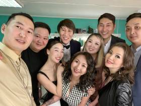 Влюблённая в музыку: певица Умсуура — о мечтах и долгом пути к первому сольному концерту