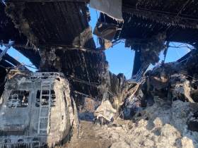 В Якутии сотрудники полиции спасли мужчину из горящего гаража