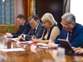 Глава Якутии поручил правительству обеспечить своевременный завоз жизнеобеспечивающих грузов